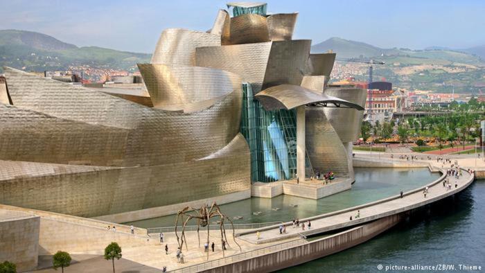 Lux Cityhall + Parking Bilbao Eksteriør bilde